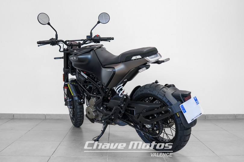 HUSQVARNA - SVARTPILEN 401 PERMIS A2 - VALENCE