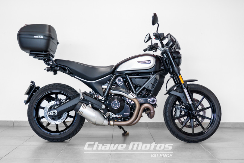 YAMAHA XSR 700 L'USINE MOTOS  ETUPES 