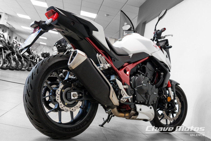 HONDA - CB750 AP HORNET 750 - VALENCE