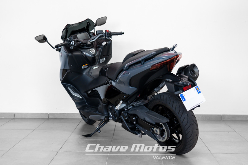 YAMAHA - XP 560  T-MAX TECH MAX 560 - VALENCE