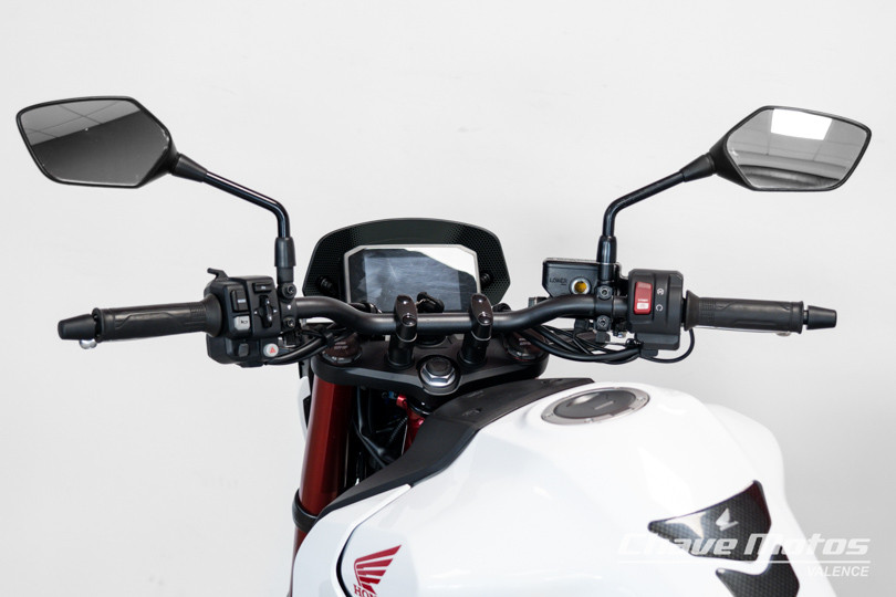 HONDA  - CB 750 AP HORNET 750 - VALENCE