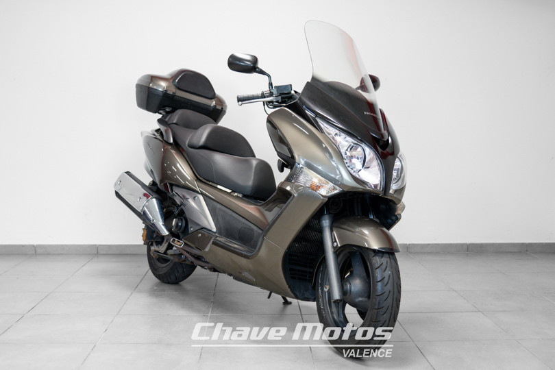 HONDA - SWT600 - FJS 600 D ABS - A RESTAURER - VALENCE