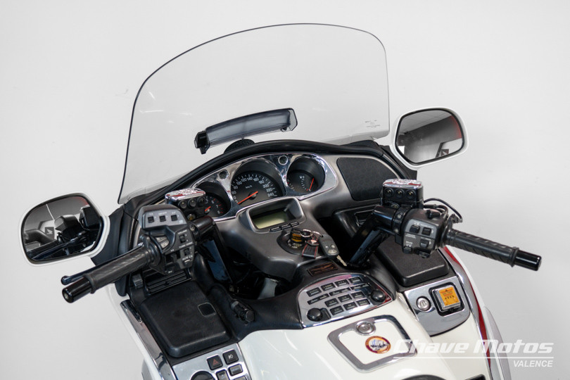 HONDA  - GL1800A GOLDWING - VALENCE