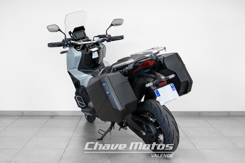 HONDA - X-ADV 750 - VALENCE