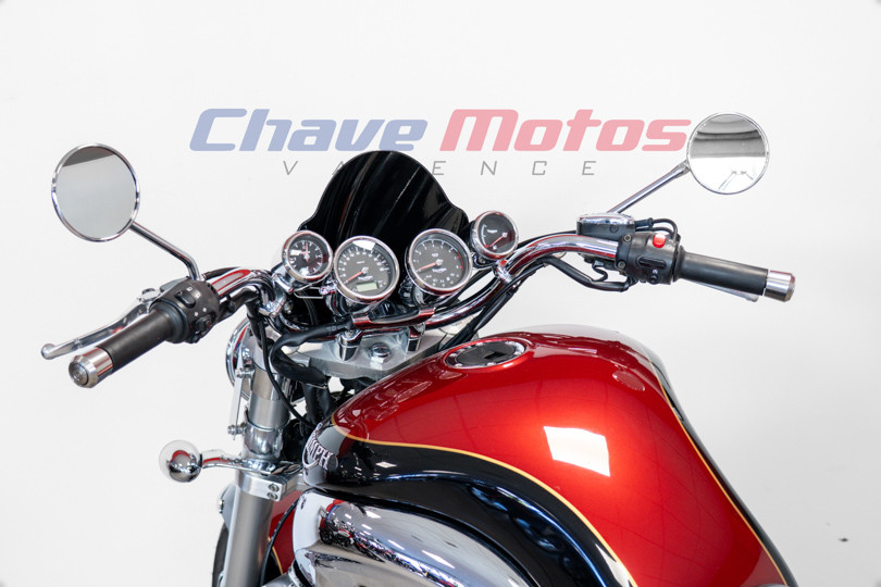 TRIUMPH - ROCKET III classic - VALENCE