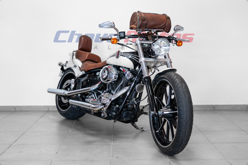 HARLEY DAVIDSON - SOFTAIL BREAKOUT 1690 - VALENCE