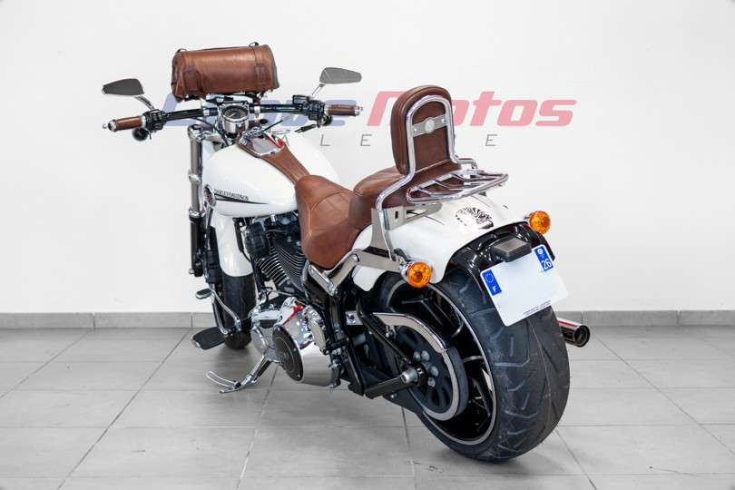 HARLEY DAVIDSON - SOFTAIL BREAKOUT 1690 - VALENCE