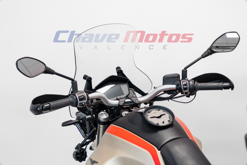 MOTO GUZZI - V85 TT TRAVEL - VALENCE