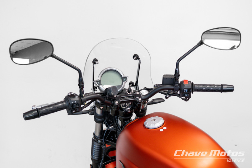 MOTO GUZZI - V7 STONE 850 - VALENCE